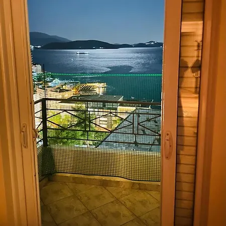 Apartment Dreaming *